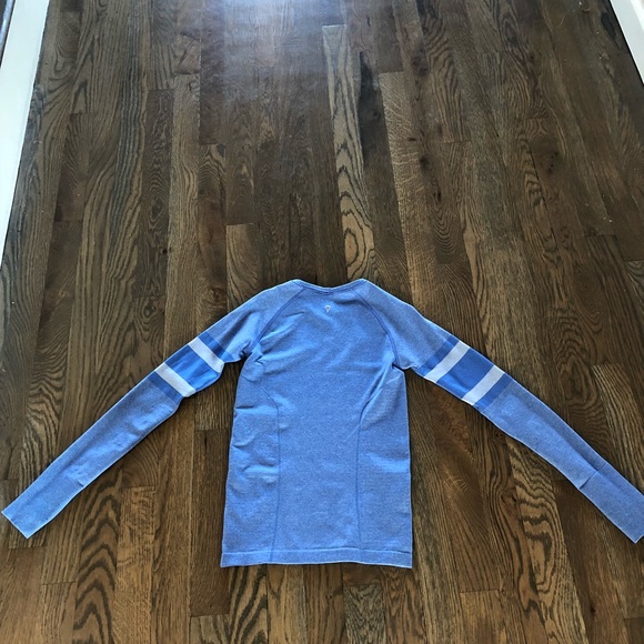 Girls size 8, Ivivva workout shirt-like NEW!! - Picture 2 of 5